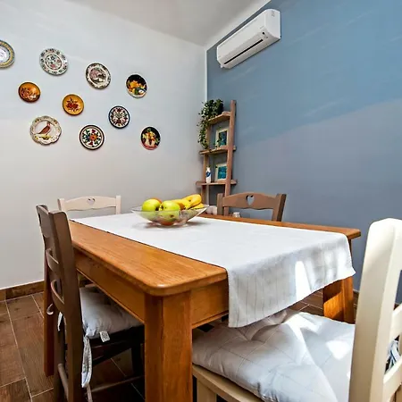 Rosina Sea View דירה