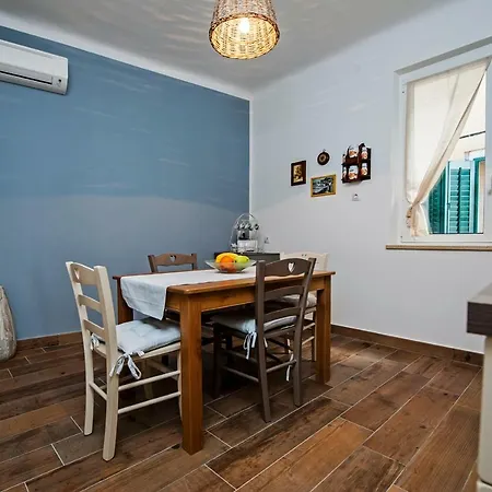 דירה Rosina Sea View רוביני